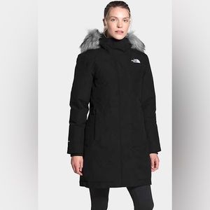 North Face Women’ Artic Parka Black down winter snow S